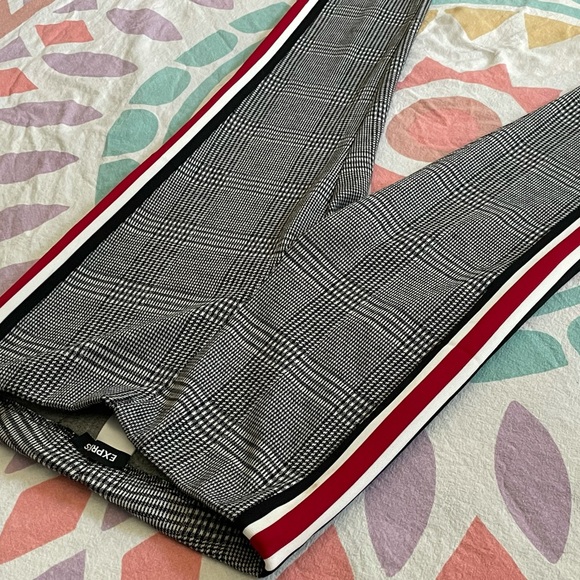 Express Plaid Leggings - Picture 5 of 8